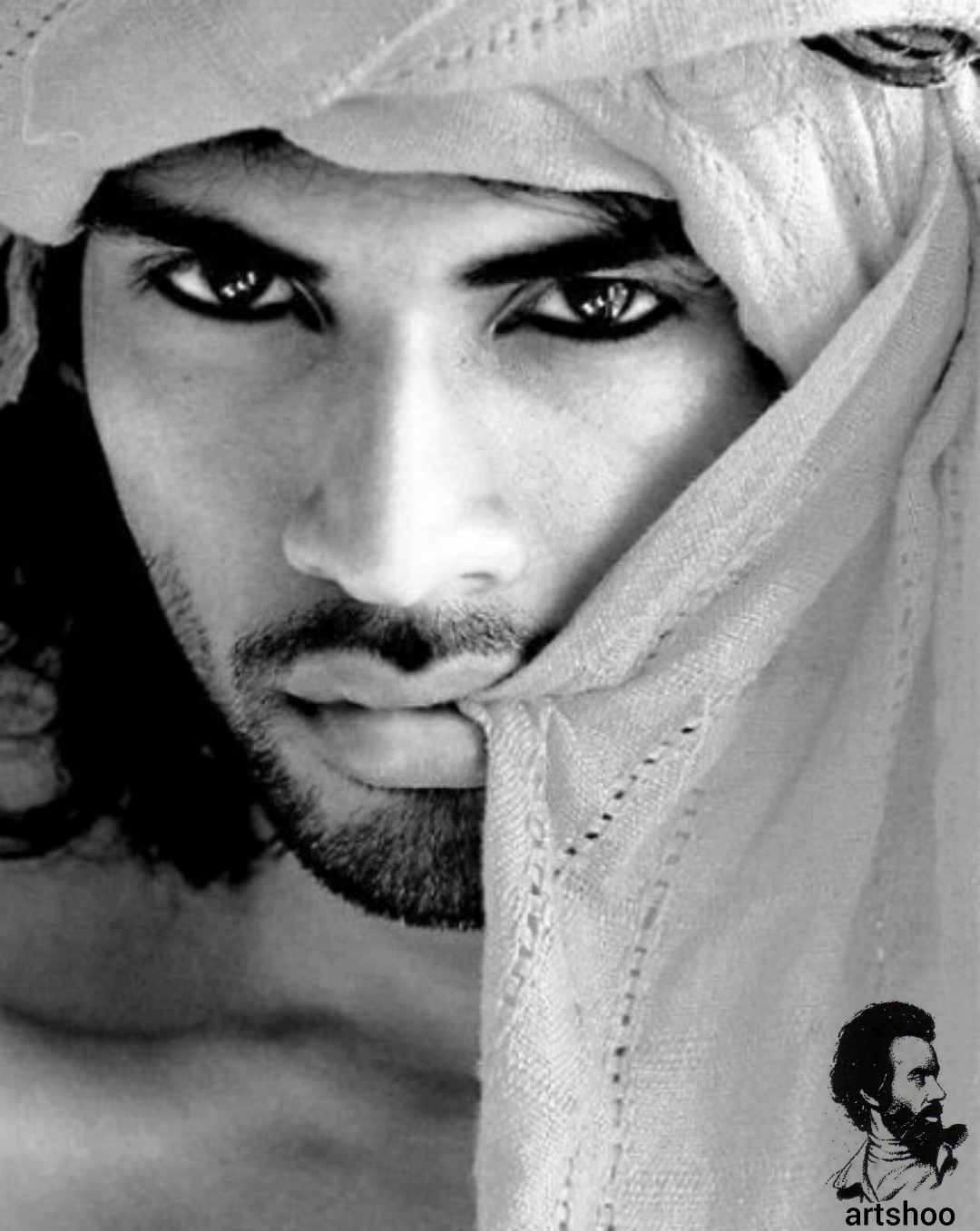 مدل پرتره سیاه قلم